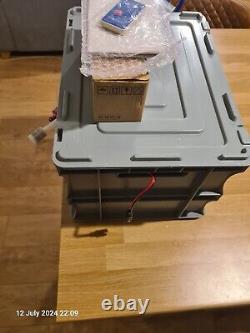 Remote control Water Pump in a case with battery ready to go WFP Windows/Solar