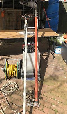 STREAMLINE WINDOW CLEANING TROLLEY for water fed pole system