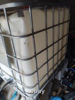Water Container for Window Cleaning and Other Things Portable