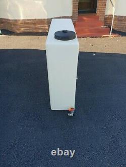 Water tank, 400 litre, mobile valeting/window cleaning. Only pure in water inside