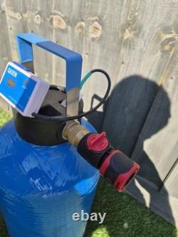 Window Cleaning Equipment. Pure Water, Qleen Purastart Mini Base Station. DI
