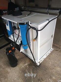 Window Cleaning System with 4040 ro make water in van water fed pole 400ltr tan