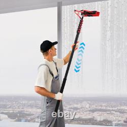 Brosse de nettoyage alimentée en eau pour le nettoyage des fenêtres et des panneaux solaires