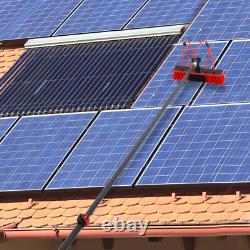 Brosse de nettoyage alimentée en eau pour le nettoyage des fenêtres et des panneaux solaires