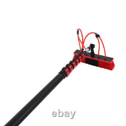 Brosse de nettoyage alimentée en eau pour le nettoyage des fenêtres et des panneaux solaires