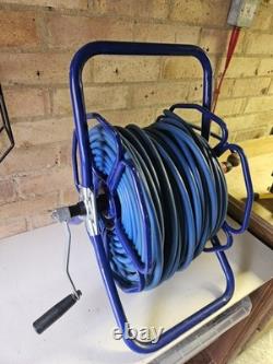 Dévidoir métallique robuste W F P bleu avec 100 m de tuyau MINIBORE de 8 mm