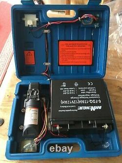 Ksr80 Water Fed Pole Pump Box Avec Batterie 12v, 5 Vitesses Et 80 Psi Pompe