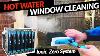Nettoyage De La Fenêtre D'eau Chaude Avec Les Systèmes Ioniques Zéro