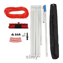 Outil de nettoyage à brosse avec poteau alimenté en eau de 26 pieds pour nettoyer les fenêtres et les panneaux solaires.