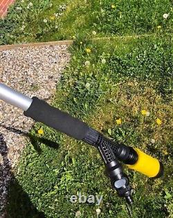 Perche de nettoyage de vitres télescopique avec alimentation en eau, grattoir de gouttière et distributeur de savon