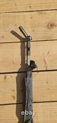 Pôle de nettoyage de fenêtres alimenté en eau en fibre de carbone 100 % compact de 24 pieds