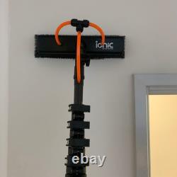 Pôle de nettoyage de fenêtres en fibre de carbone ECF55ft avec brosse à alimentation en eau anti-rotation