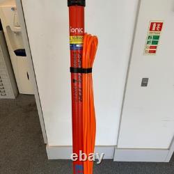 Pôle et brosse de nettoyage de fenêtres alimentés en eau en fibre de carbone Endura ECF45ft