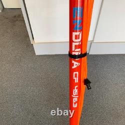 Pôle et brosse de nettoyage de fenêtres alimentés en eau en fibre de carbone Endura ECF45ft