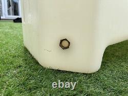 Réservoir d'eau en plastique de 250 litres à baffles pour le nettoyage des vitres, le camping et le nettoyage de voitures.