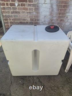 Réservoir de stockage d’eau pour nettoyage haute pression / réservoir pour nettoyage de vitres