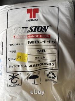 Résine Tulsion MB 115 DI pour nettoyage de fenêtres avec perche alimentée en eau, sac de 25 litres