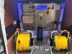 SYSTÈME DE PÔLE ALIMENTÉ PAR EAU POUR LE NETTOYAGE DES FENÊTRES
