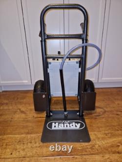 Système de chariot de nettoyage de fenêtres à pôle alimenté par eau de WFP avec pompe résistante aux produits chimiques