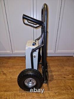 Système de chariot de nettoyage de fenêtres à pôle alimenté par l'eau du PAM avec pompe résistante aux produits chimiques