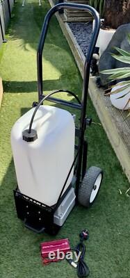 Système de chariot de nettoyage de fenêtres portable à eau pure Streamflo 25ltr