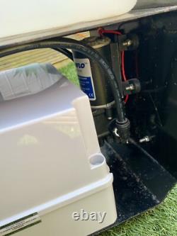 Système de chariot de nettoyage de fenêtres portable à eau pure Streamflo 25ltr