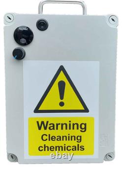 Système de nettoyage de fenêtres WFP avec pôle alimenté par eau, produit chimique softwash 12v 12ah WFP