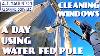 Une Journée De Nettoyage Des Fenêtres À L’aide De L’eau Fed Pole
