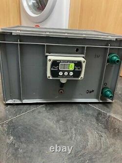 Water Genie Box, Sureflo Pump 100psi, Digital Flow Controller, Nouvelle Batterie 12v